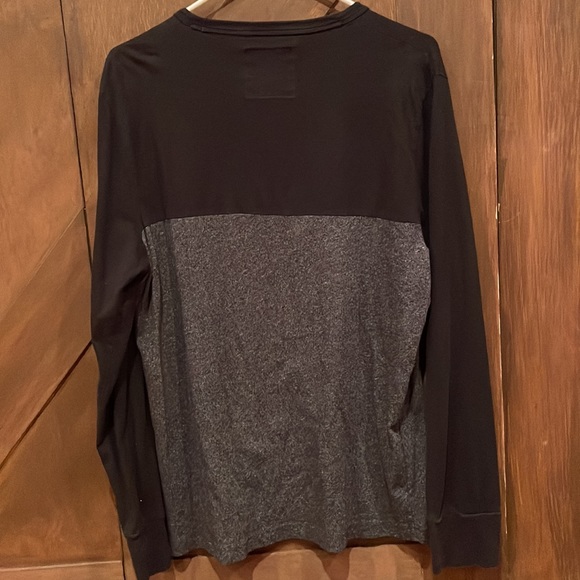 Hollister long sleeve shirt - Picture 3 of 4